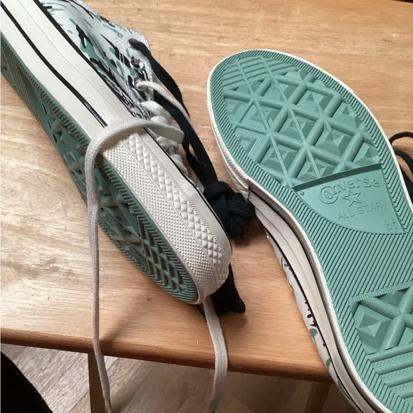 Carhartt Wip Chuck Converse Low Top Sneakers in White and Mint. 238 - Picture 6 of 7